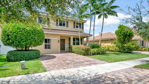 Casa LatAm - 5BR Oasis, Hammocks, next to Keys and Miami Magic - Housity