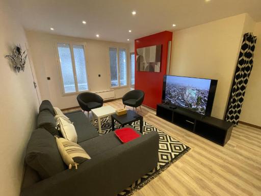 Un soupçon de Stendhal au Centre-Ville de Chartres - Housity