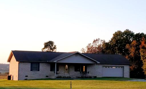 Secluded house on 60 acres close to Fall Creek Falls - Housity