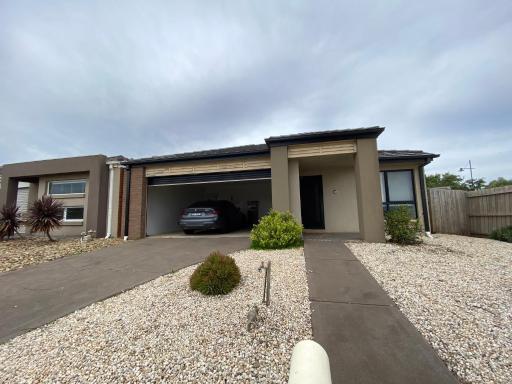 4 Beds-Whole House-Black Knight Way-Kuranjang-Less than 30 minutes From Melbourne international airport - Housity