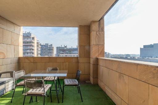 Splendida terrazza su Arcimboldi - Milano Bicocca - Housity