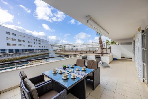 IM On Marina Flat - Housity