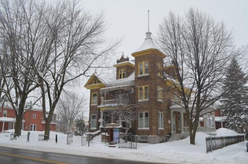 Le 100 St-Laurent - Housity