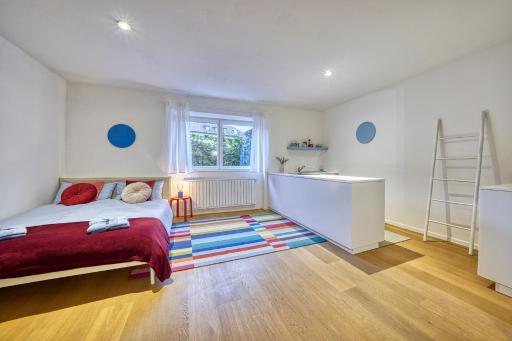 Centrally located apartment with parking space - Housity