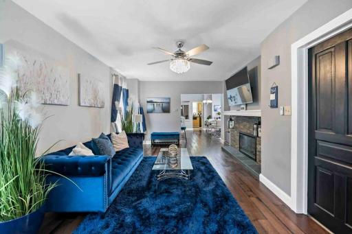 Stylish, entire 3-bedroom, 1.5 bath, single house. - Housity