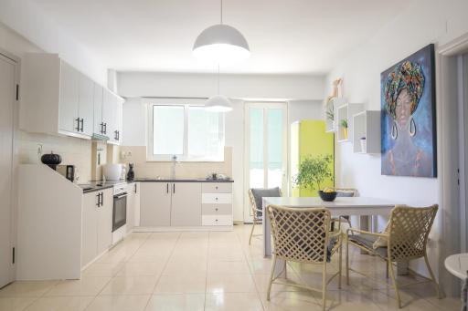 Beautiful Eleni 100 - Housity