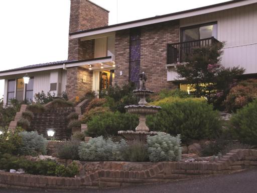 Bathurst Heights Bed & Breakfast - Housity