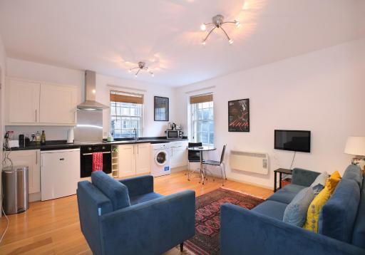 The Castle View Residence - Housity