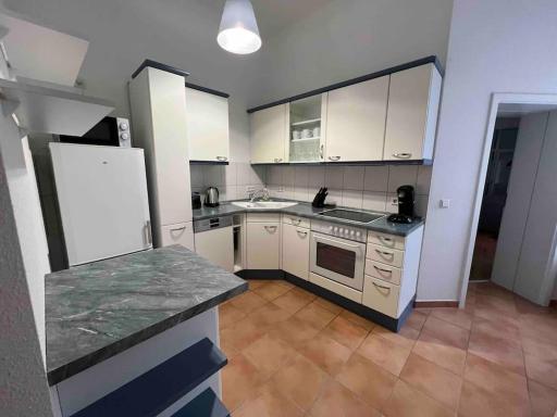 AKK5 Großes Apartment mit Terrasse Nähe Hbf/Uni - Housity