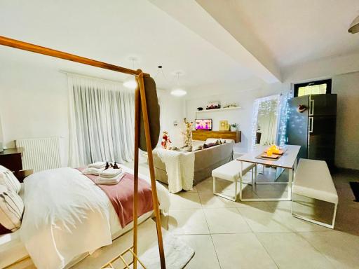 Nadia's White Loft - Housity