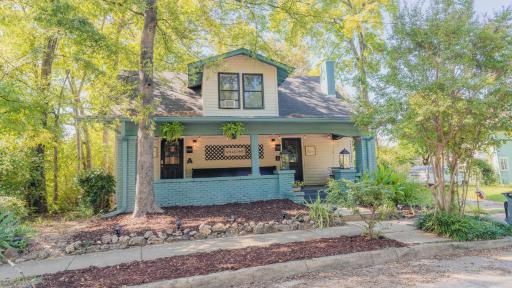 1 mile from UAB Hospitals Amenities Galore And King Bed - Housity
