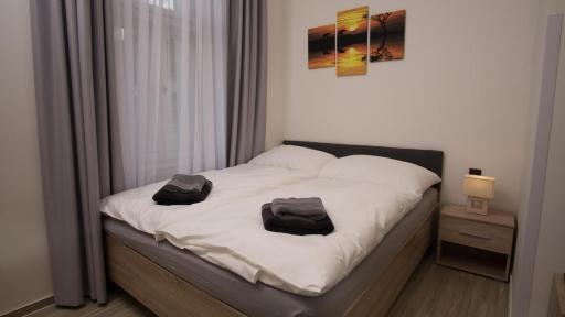 Apartment CONTINENTS nearby Main Train and Bus Station - Housity