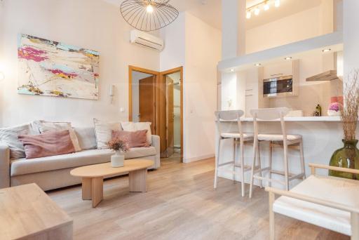 Artistic apartment in the heart of Málaga by REMS - Housity
