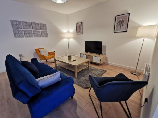 107 Bayard Apartments- Ground Floor with Outdoor Garden Area - Housity