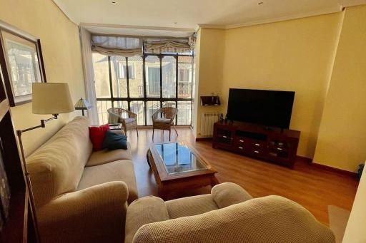 Amplio piso en centro histórico. - Housity