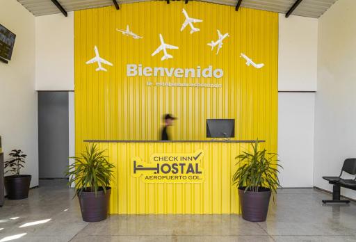 CHECK INN HOSTAL AEROPUERTO GDL - Housity