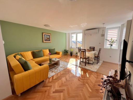 The Goldie Apartment - Housity