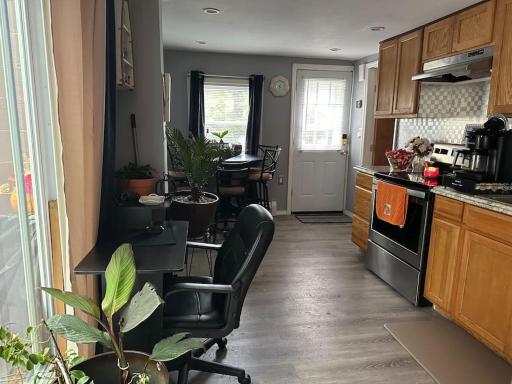 Christmas farms and shopping. 2 BR - Housity