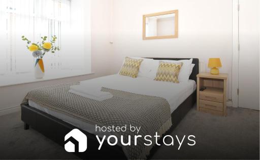 Wistaston House by YourStays 5 Double bedrooms and 2 bathrooms, great for groups! Book Now! - Housity