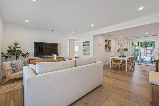 Chic and Comfy Home in the Heart of Silicon Valley - Housity