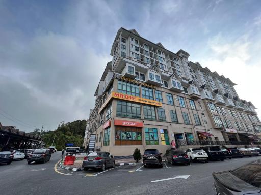 BLUE JADE STUDIOS - Housity