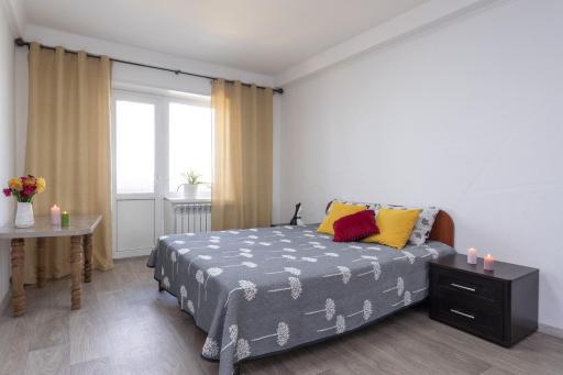 Світла, комфортна квартира біля метро Мінська - Housity