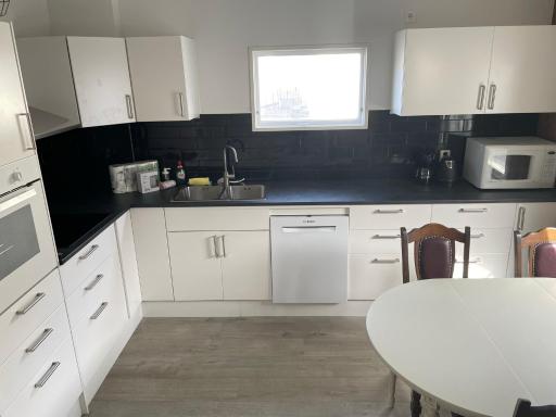 Villa med 5 sovrum - Housity