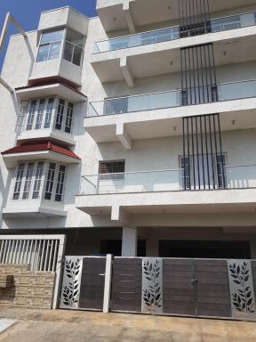 Anuraag - Housity
