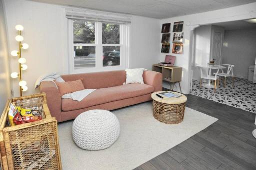Peach by the Beach! 1 Bdrm Apt close to downtown - Housity