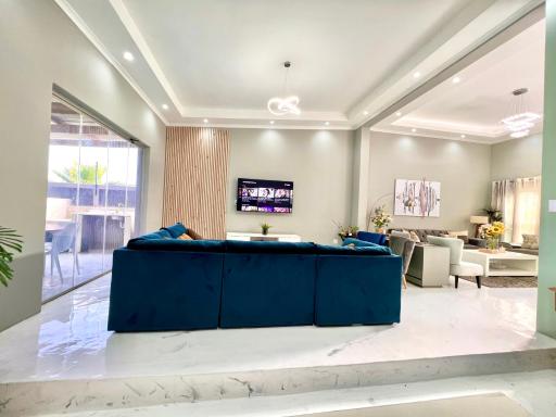 Trendy spacious modern house within 2km away from Canal Walk Century Cty - Housity