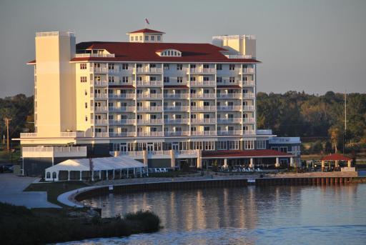 The Inn at Harbor Shores - Housity