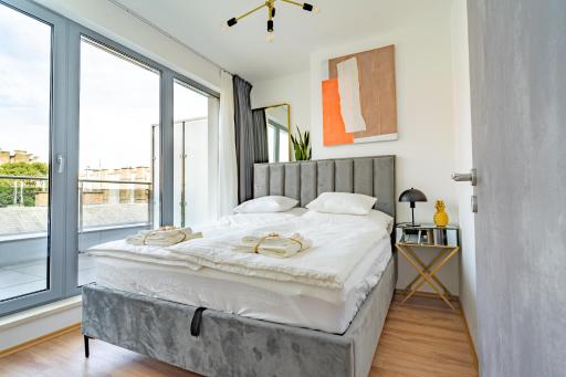 Central Apartment Budapest ~ Roof Terrace/AC/Indoor parking - Housity