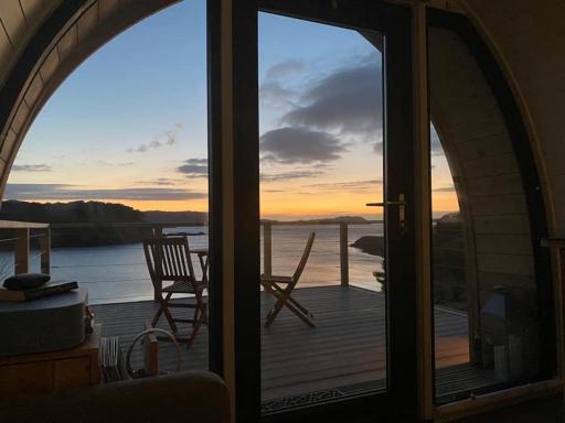 Sildvik Luxury Couples Cabin - Housity