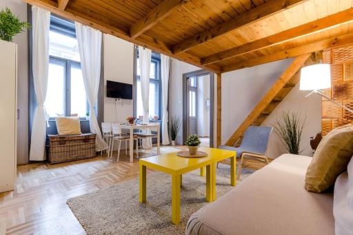 Sunset Studio. - Housity