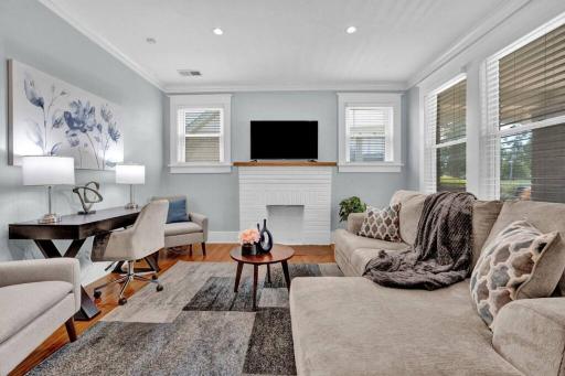 Cheerful Midtown home with view of Rhodes College - Housity
