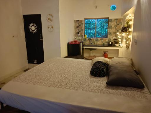 Auroville lotus pond studio - Housity