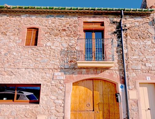 Alojamiento Familiar con Chimenea - Alt Empordà - Housity