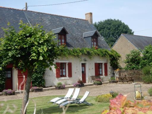 Gîte Tresson, 4 pièces, 13 personnes - FR-1-410-143 - Housity
