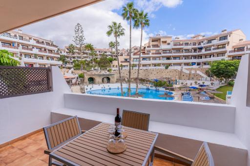 Albatros 234 Holiday Home in Tenerife South - Housity