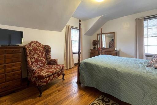 Cheerful 3-bedroom home in Dunbar WV - Housity