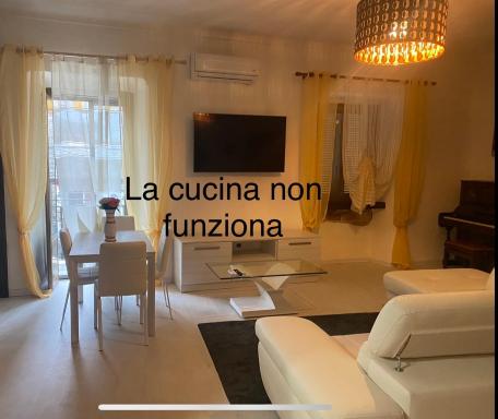 white appartament - Housity