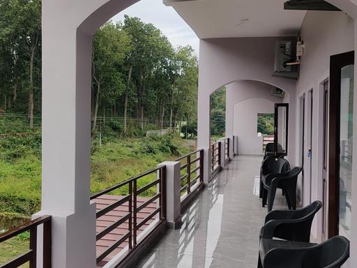 Jungle view Sparrow Nest Home stay - Housity