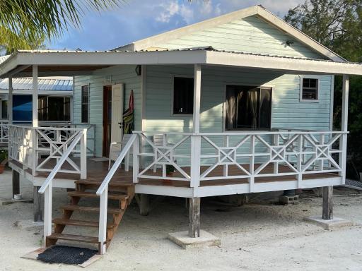 Hidden Treasure Vacation Home Blue Bay Cottage - Housity