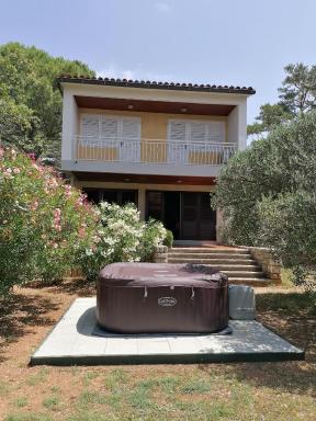 Guesthouse Butković - Housity