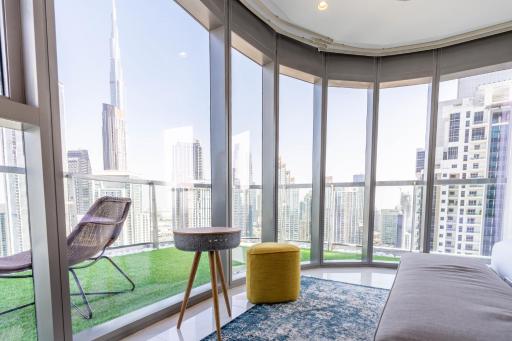 Vacay Lettings - Burj Khalifa View 3 bed at Paramount Midtown - Housity