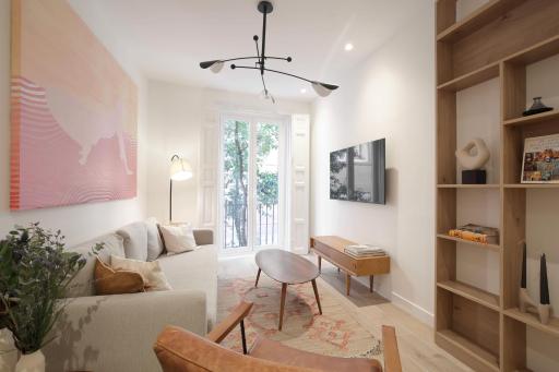 Luxury Flat next to Gran Via Madrid - Housity