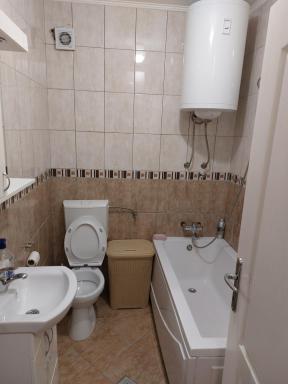 Stan na dan Banja luka - Housity