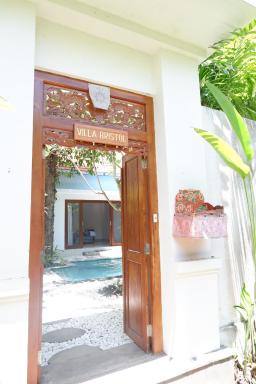 Villa Bristol - Housity
