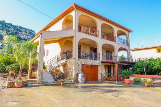 B&B Giardino dei Cedri - Housity