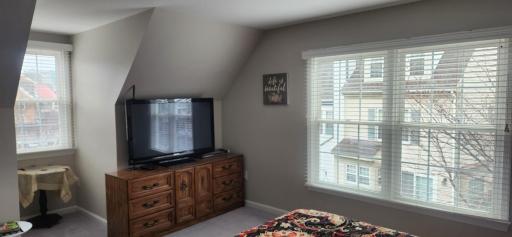 Mill Brook Pond - Housity